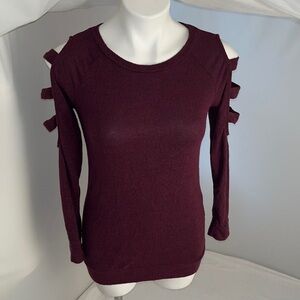 Promesa plum open cage arm detail top